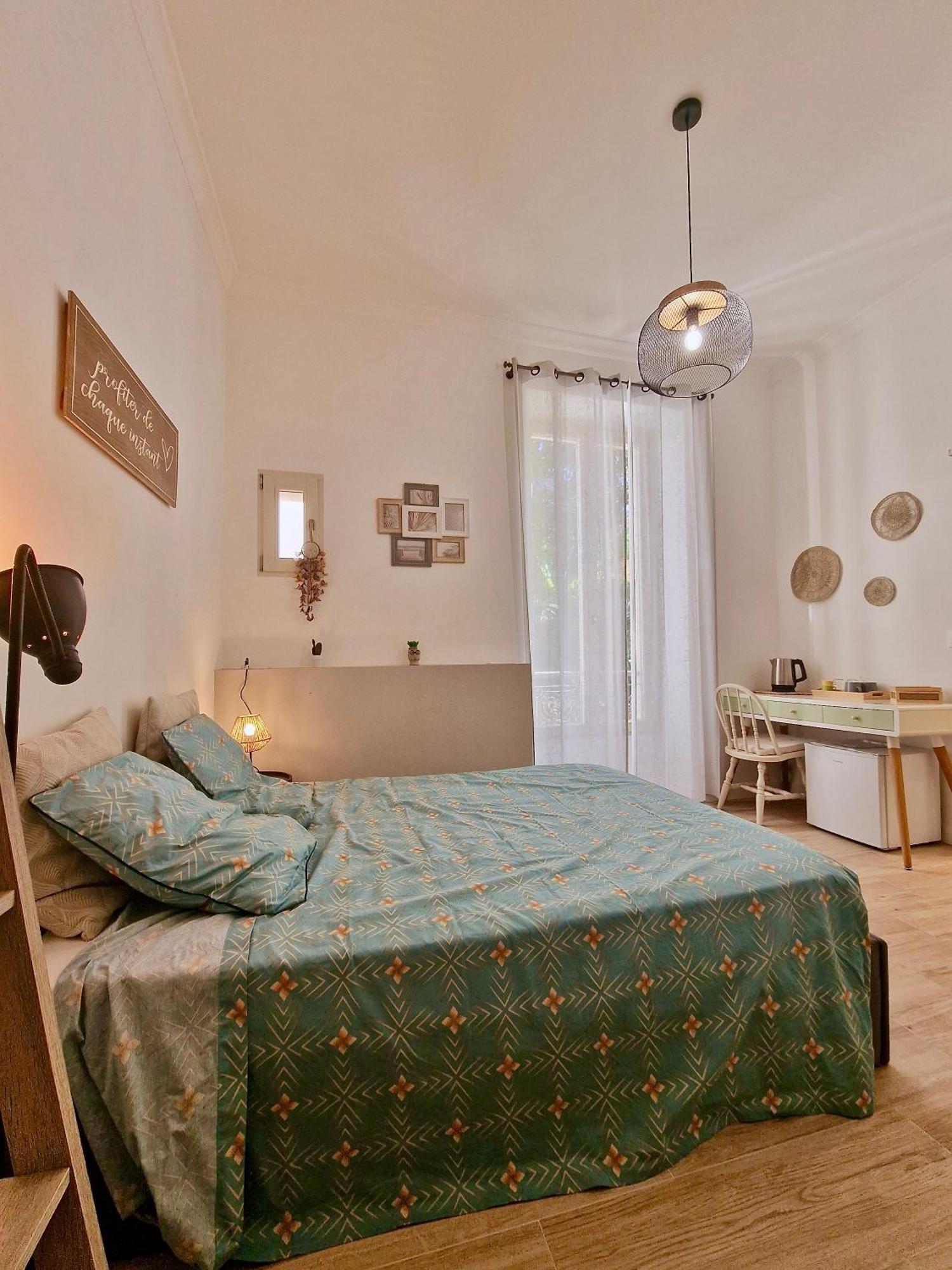 Family Room Νίκαια Εξωτερικό φωτογραφία